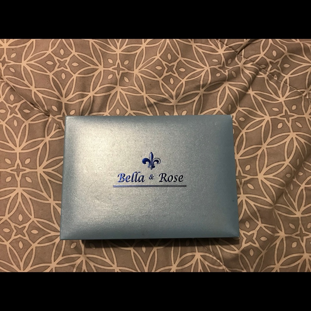 Accessory Set - Picture 5 of 5
